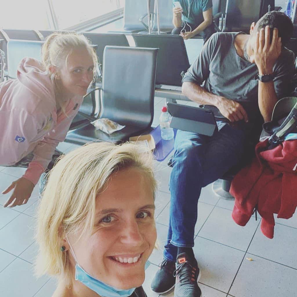 マルガレーテ・コズーフさんのインスタグラム写真 - (マルガレーテ・コズーフInstagram)「From Utrecht straight to Jurmala.🛩 After my first flight since I came back from Rio, we had a good long night sleep and a windy practice today.  We are feeling ready to start the European Championship tomorrow at 4pm (Latvian time). Thanks @kingofthecourtbeach for the amazing last week. Hopefully see you soon🔥.  📸 @pimspictures #ontour #sport #beachvolleyball #europeanchampionship #2020 #kingofthecourt #KOTC2020 #lifeofanathlete」9月14日 23時33分 - maggiekozuchofficial_