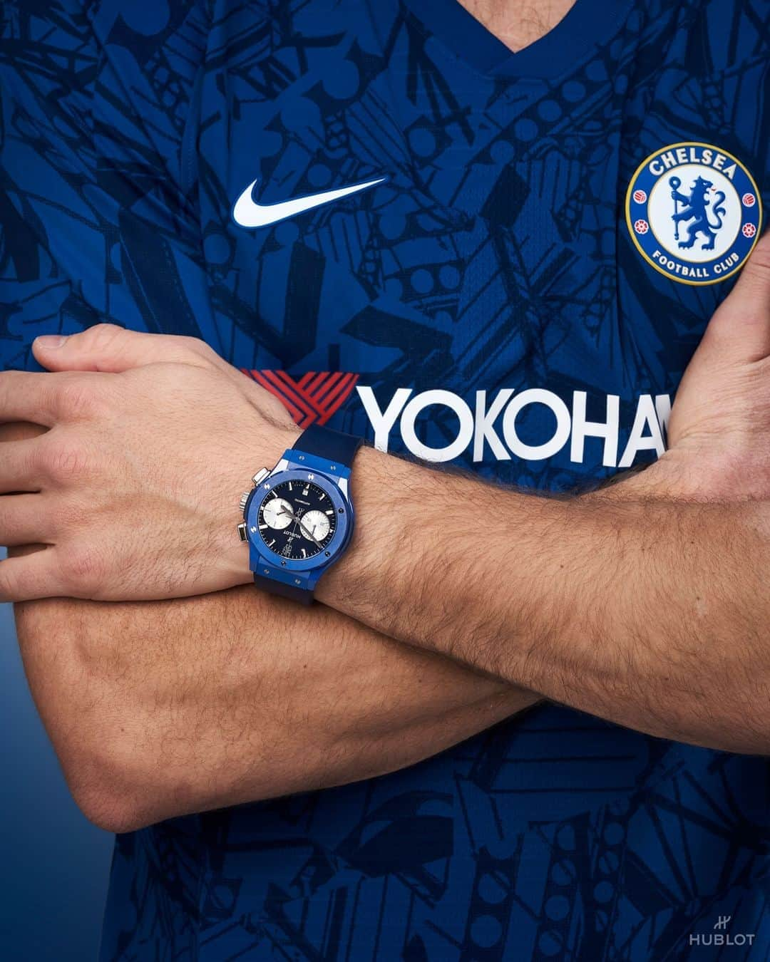 ウブロさんのインスタグラム写真 - (ウブロInstagram)「Brighton vs @chelseafc tonight! Who's ready to hear the Blue Lions roar? Best of luck #Chelseafc for the new season! #CFC #PremierLeague #HublotLovesFootball」9月15日 0時01分 - hublot