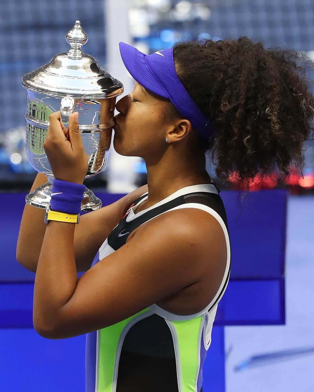 マリクレールさんのインスタグラム写真 - (マリクレールInstagram)「Going into this week with big 🏆Naomi 🏆 Osaka 🏆 energy. Still celebrating the athlete's 2nd US Open win and thinking about the powerful message she made throughout the tournament, wearing masks bearing the names of seven Black Americans who have been killed by police. Congratulations, @naomiosaka」9月15日 0時08分 - marieclairemag