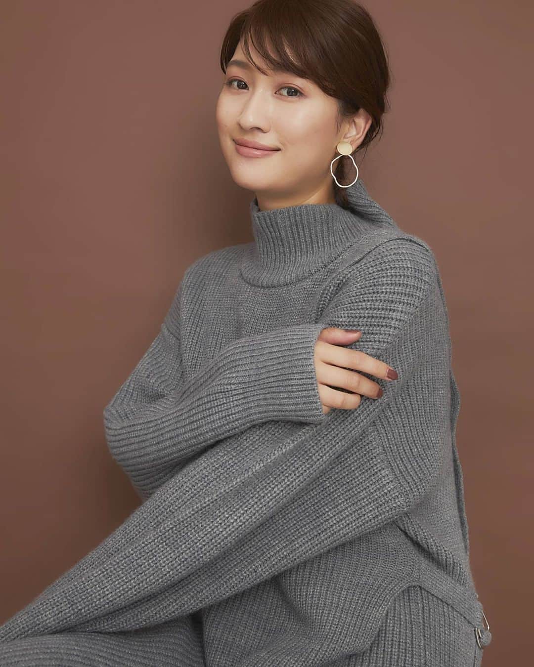 のインスタグラム：「Testshoot📷  Photo @kentarominami  Hairmake @shihominishio Style @jemma.atelier  Thank you💋  #testshoot #作品撮り #jemmaatelier」