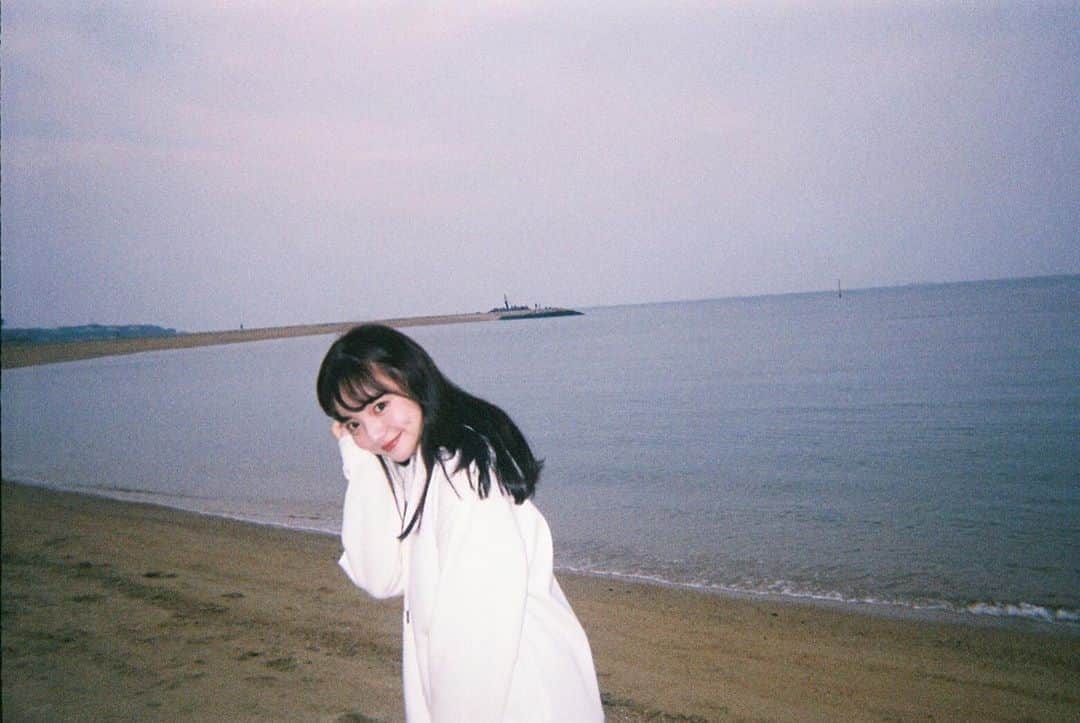 横山紗弓さんのインスタグラム写真 - (横山紗弓Instagram)「ㅤㅤ いつしかの☺︎ 寝起きでふらっと海へ行った日。 #写ルンです #さゆみの写ルンです」9月15日 0時19分 - 1129sym