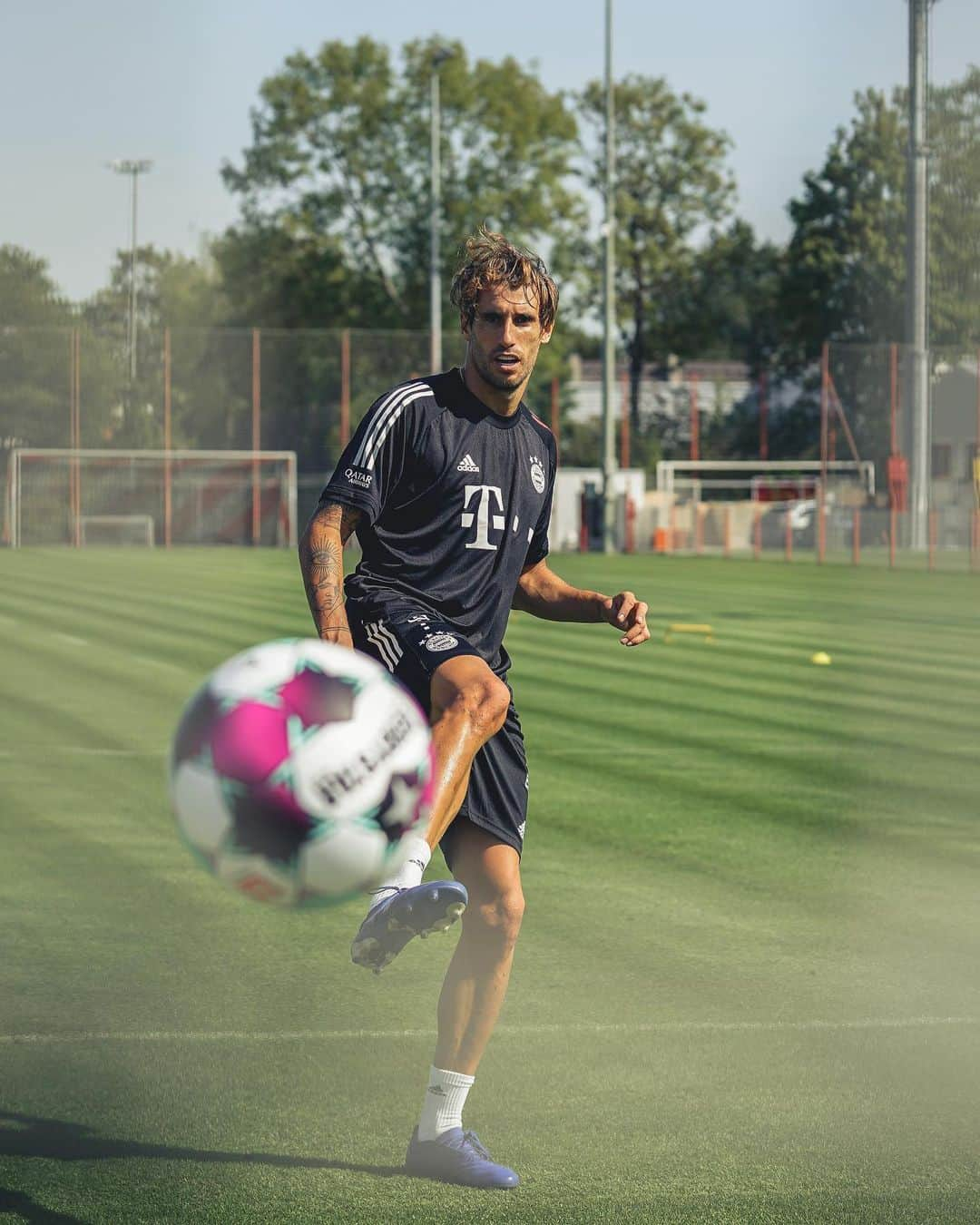 ハビ・マルティネスさんのインスタグラム写真 - (ハビ・マルティネスInstagram)「Good session ⚽️☀️ #Javi8」9月15日 0時28分 - javi8martinez