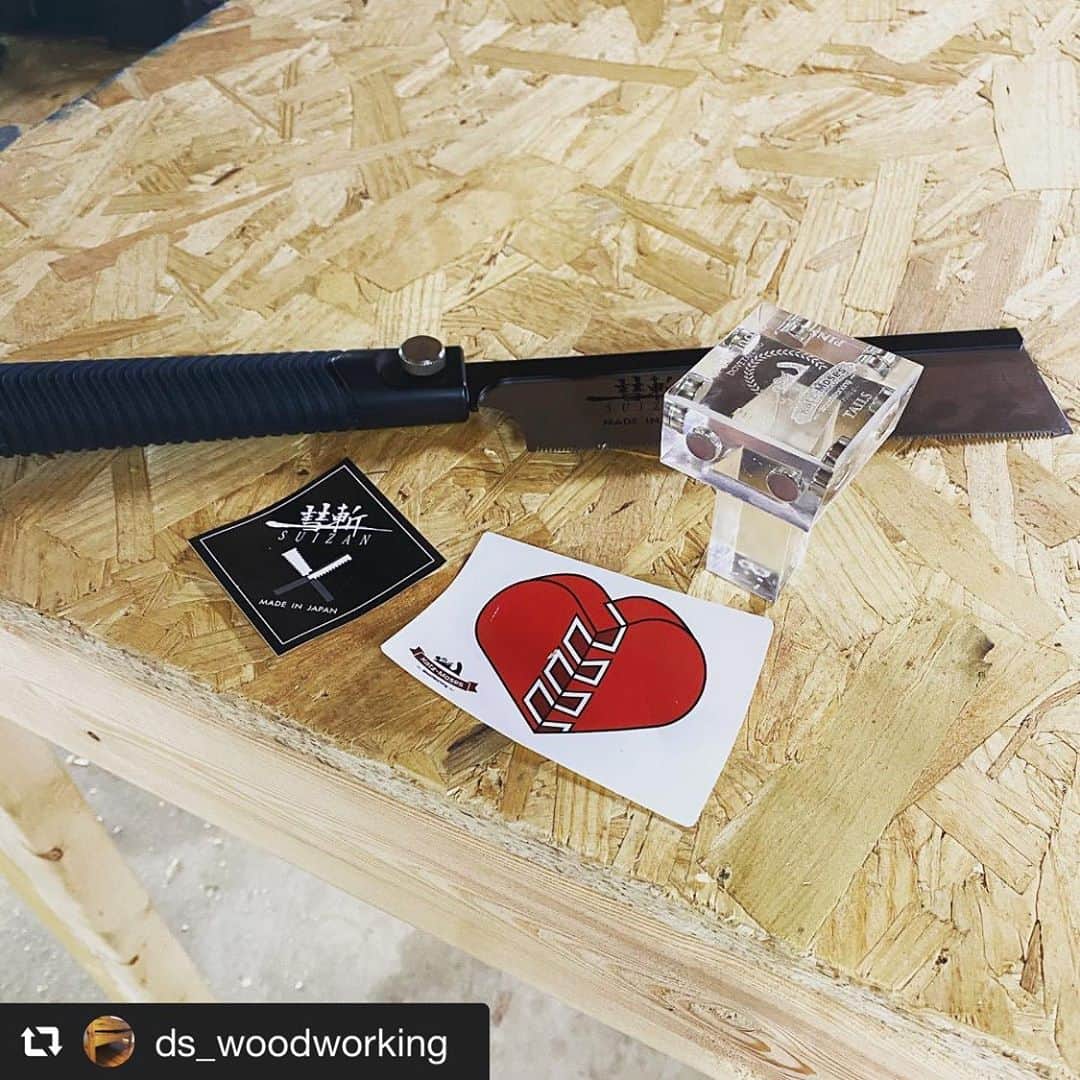 SUIZAN JAPANさんのインスタグラム写真 - (SUIZAN JAPANInstagram)「Thank you for choosing our Dozuki saw! How was it? Hope you like them✨﻿ ﻿ #repost📸 @ds_woodworking﻿ Pretty excited for my new #suizan saw and @jkatzmoses dovetail jig. Can’t wait to use it 😍﻿ ﻿ #woodworker #woodwork_feature #woodworking #woodworkinglove #woodworkersofinstagram #woodworkersofig #woodporn #woodworkingporn #woodworkingproject #carpenter #woodworkingfun #custommade #diy #doityourself #builditbetter #handmade #builtnotbought #handcrafted #dovetail #japanesepullsaw﻿ ﻿ #suizan #suizanjapan #japanesesaw #japanesesaws #japanesetool #japanesetools #handsaw #dozuki」9月15日 9時52分 - suizan_japan