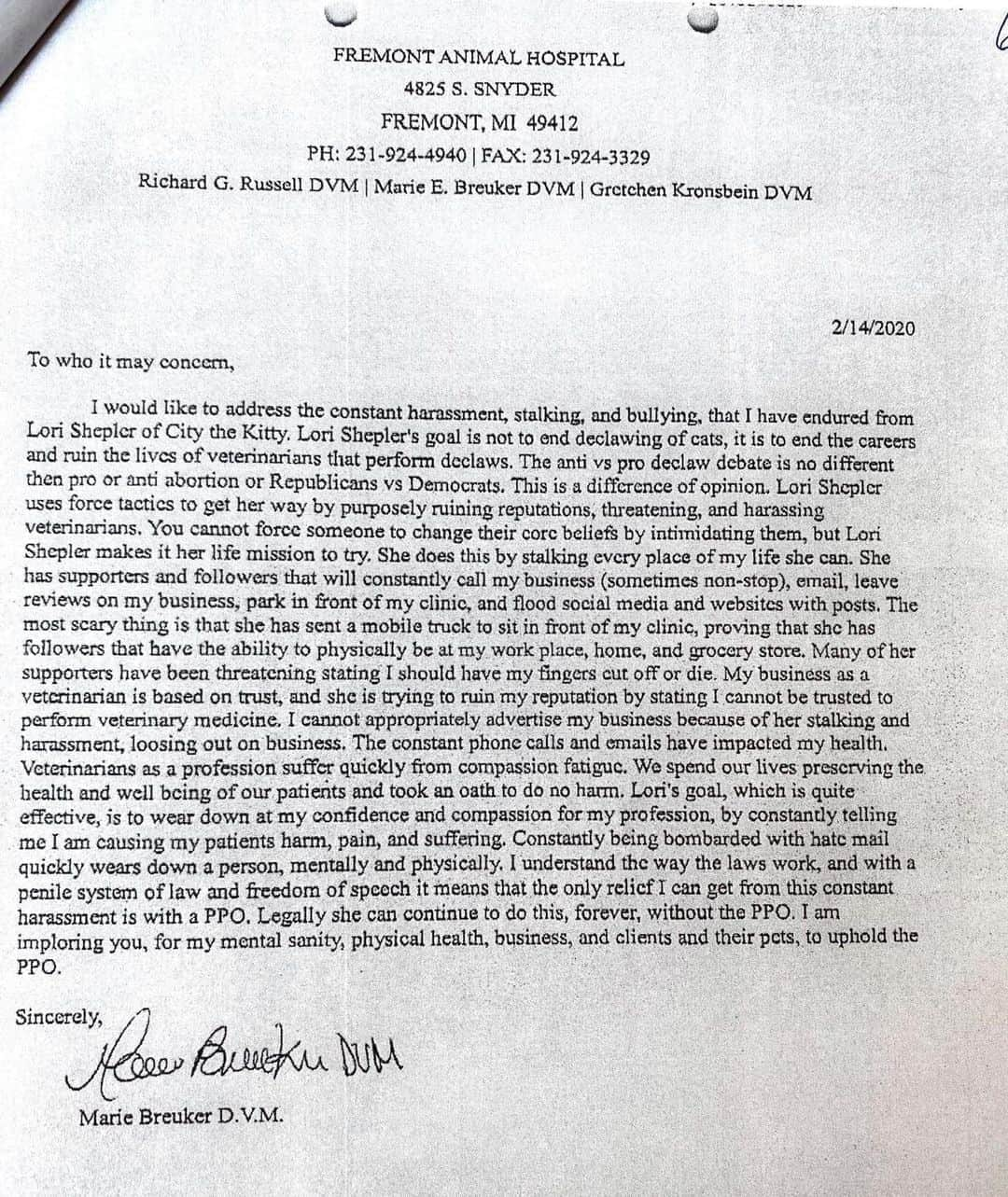 City the Kittyさんのインスタグラム写真 - (City the KittyInstagram)「We are showing you all the public documents that were submitted in the 2nd PPO that silenced us this year. 😿 It's important that you know the facts about this serious matter.   The PPO was filed by an animal rescue director in West Michigan. 😿  This is the note that the animal rescue's declawing vet submitted to the PPO.🙀 . Thank you to all of you for donating to our legal defense fund.❤️  It would have been nice if that $3000 could have been used to help educate the public about the facts about declawing instead of this ill-filed PPO. 😿😿😿😿😿 Please remember to take the high road, be polite, educate, and never threaten. 👍🏻🐈  This is about an 8 minute read but it's important that you learn how declawing vets will go to great lengths to try to stop us from educating the public about declawing and will try to stop us from shining light on this terrible injustice that is being done to thousands of innocent cats and kittens each year in America. 😿 .  Here's the full story that’s also on our Instagram bio link. http://citythekitty.org/she-knows-shes-wrong-but-shes-doubling-down/ #WestMichigan #Declawing #Veterinarian #PenileSystem #PPO #michigan #stopdeclawing #fremontmichigan #fremontmi #veterinarymedicine #silenced #injustice」9月15日 9時55分 - citythekitty