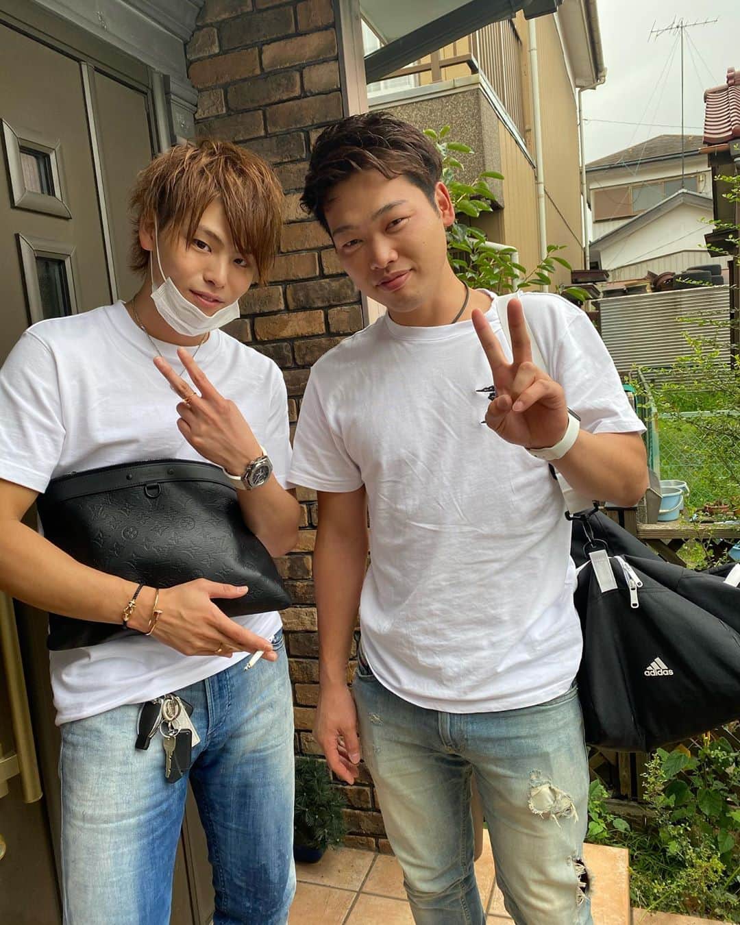 楽しんごさんのインスタグラム写真 - (楽しんごInstagram)「和志君　堀井君 大分からわざわざありがとう😊  #ザビエル#大分名物#アパクル」9月15日 10時06分 - tanoshingo.official