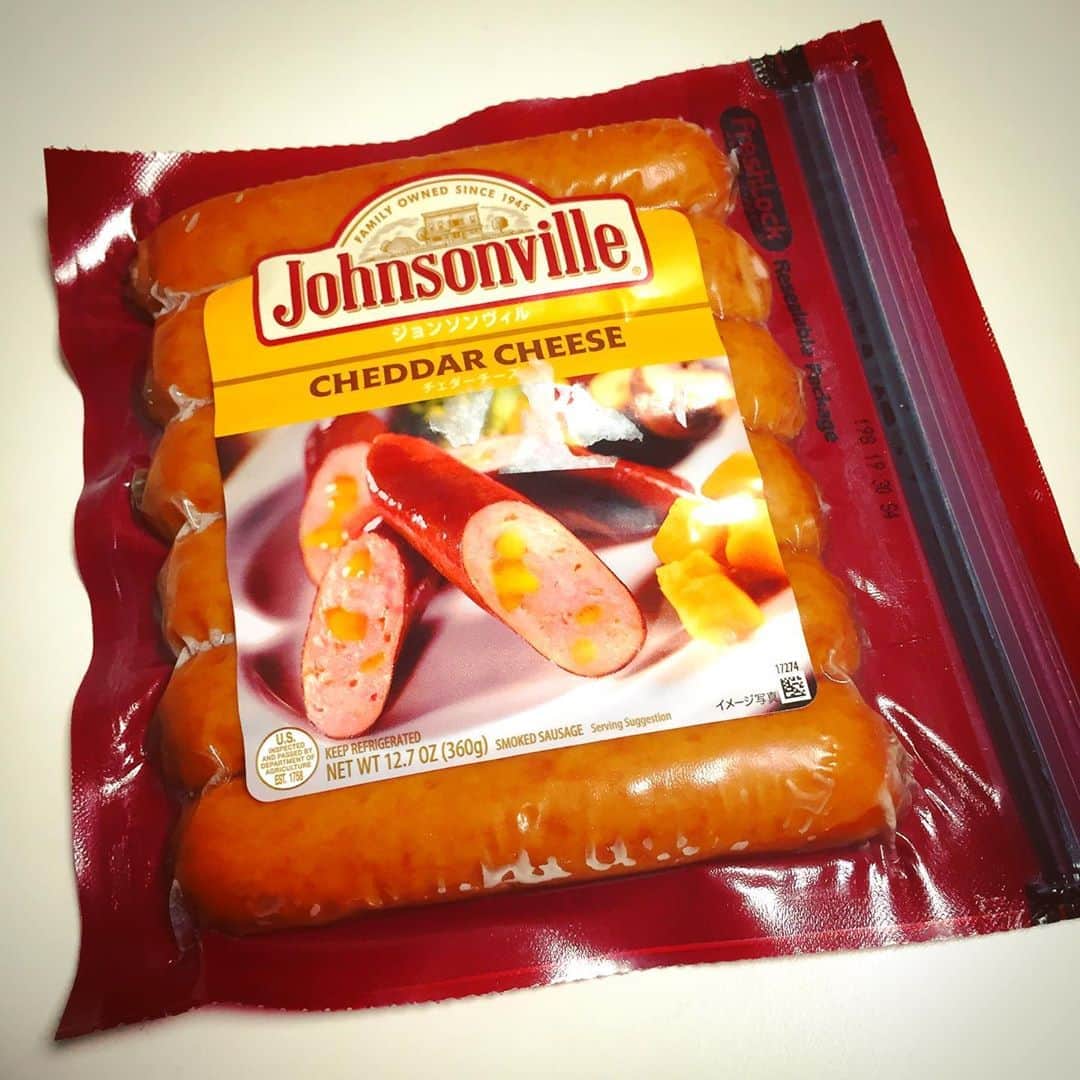 大岡源一郎のインスタグラム：「OKストアで500円との情報をもらったのでつい…。 . #少し皮が破けるくらい焼いちゃった方が美味しいと思う」