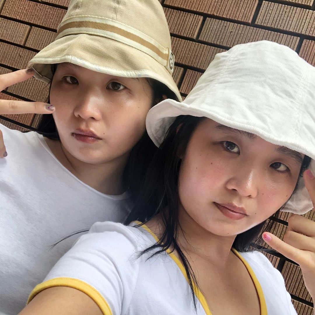 マナさんのインスタグラム写真 - (マナInstagram)「秋っぽくなってきたね🏄🏻‍♀️イェイ💖 YeahYeah🏄🏻‍♀️💖  #twins #manakana #まなかな　#マナカナ　#chai #chaiband #neokawaii #neoかわいい　#complex #コンプレックスはアートなり #gucci」9月15日 10時39分 - chaimanakana3333