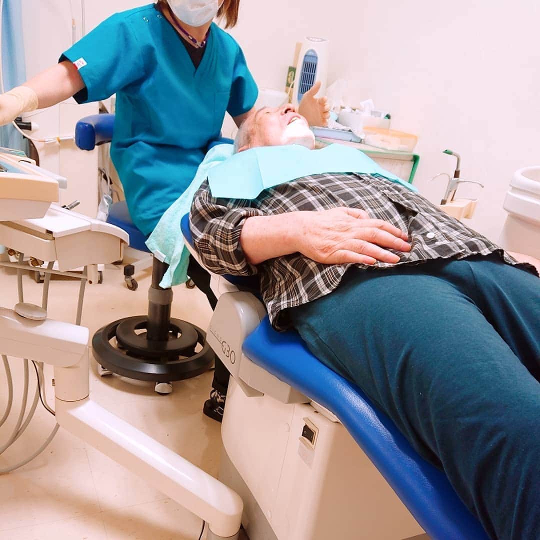 KAORUさんのインスタグラム写真 - (KAORUInstagram)「お父さん、歯医者のお時間です！  #Marvelouspro #お父さん #歯医者 #介護生活」9月15日 10時57分 - yukisaku_88