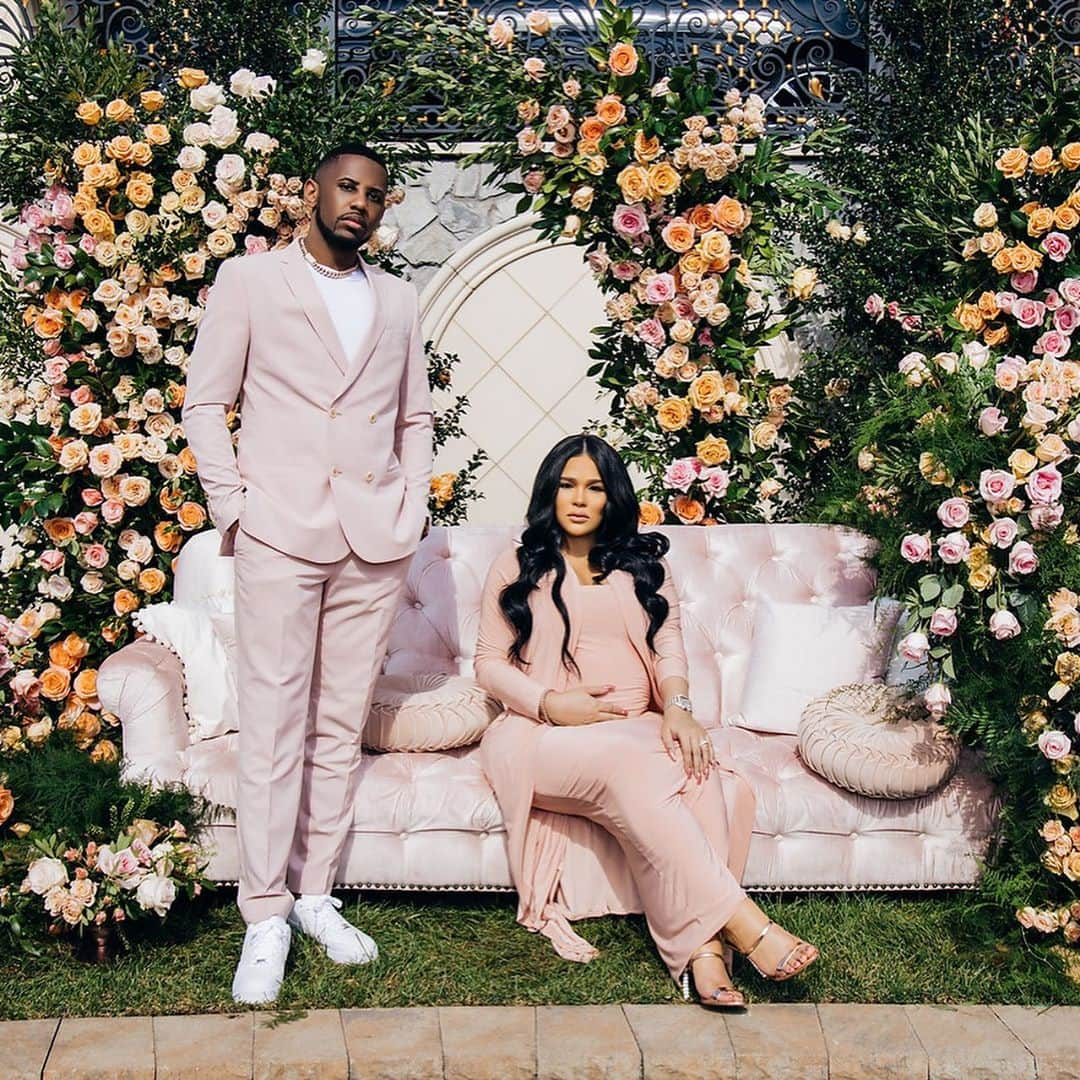 ファボラスさんのインスタグラム写真 - (ファボラスInstagram)「My Daddy planted a seed... My Mama watered me wit a plan to succeed..  @emilyb_ 🌸🤰🏻  [shot by @stanlophotography]   #BabyInBloomBrunch」9月15日 11時06分 - myfabolouslife