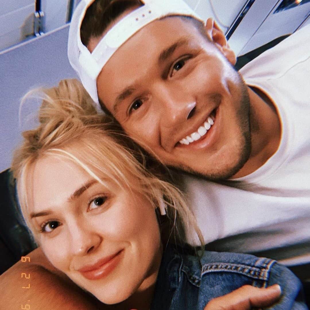 E! Onlineさんのインスタグラム写真 - (E! OnlineInstagram)「Cassie Randolph filed for a restraining order against her ex, former #Bachelor Colton Underwood, out of concern for her safety. All the details why—plus, how she's feeling about it now—are at the link in our bio. (📷: Instagram)」9月15日 2時59分 - enews