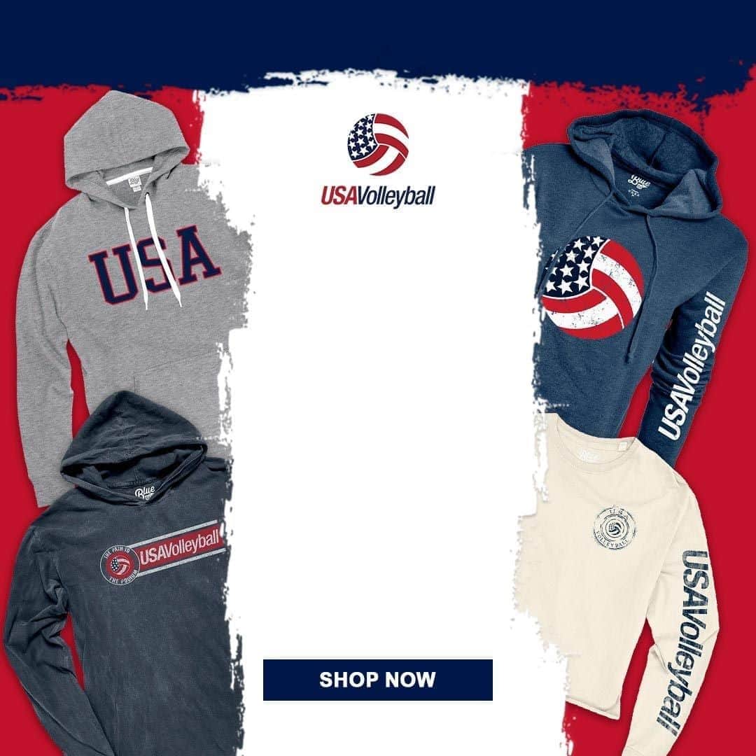 USA Volleyballさんのインスタグラム写真 - (USA VolleyballInstagram)「Fall is around the corner and that means cooler weather is coming! 🍂 Gear up and stay warm with the latest styles from the USA Volleyball shop!  Click our bio link to shop all jackets, long sleeves and MORE!」9月15日 3時00分 - usavolleyball