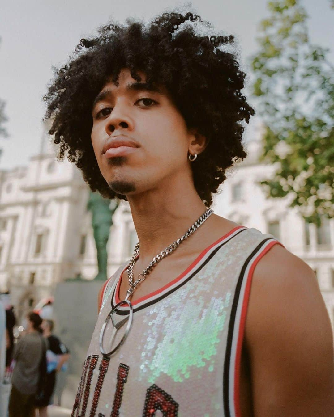 British Vogueさんのインスタグラム写真 - (British VogueInstagram)「The second ever London Trans+ Pride event took place on Saturday – and this year felt more urgent than ever. Wearing masks and hoisting flags, the crowd made its way down Piccadilly in a socially-distanced manner, marching to demand legal recognition for non-binary people, progressive reforms to the UK’s Gender Recognition Act, and an end to non-consensual surgeries on intersex people. At the link in bio, see a selection of moving images of #TransPride photographed by @HarryBowley exclusively for #BritishVogue.」9月15日 4時54分 - britishvogue