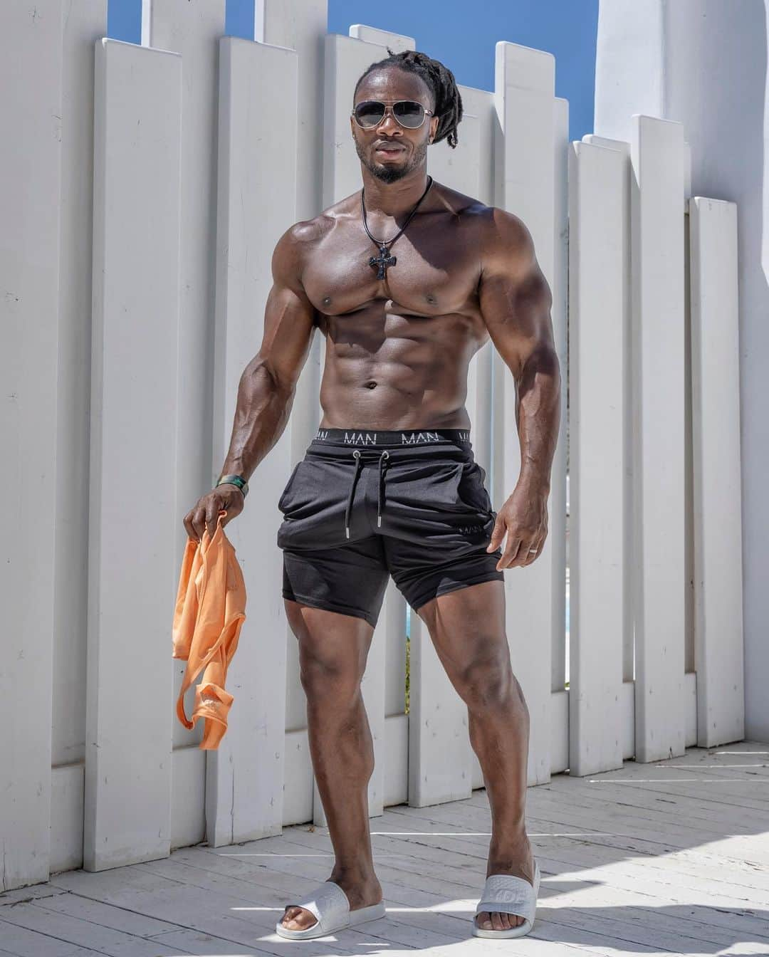 Ulissesworldさんのインスタグラム写真 - (UlissesworldInstagram)「Be addicted to bettering yourself 💪🏾 New week for the go getta’s! #letsgo  _ Shorts 🩳 by @boohoomanofficial Active Wear 🔥🤟」9月15日 5時17分 - ulissesworld