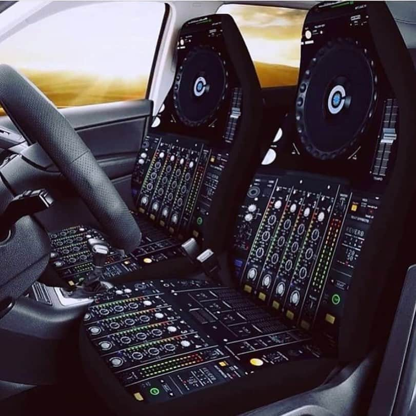 スティーヴ・アオキさんのインスタグラム写真 - (スティーヴ・アオキInstagram)「this is the inside of every DJs car」9月15日 5時23分 - steveaoki