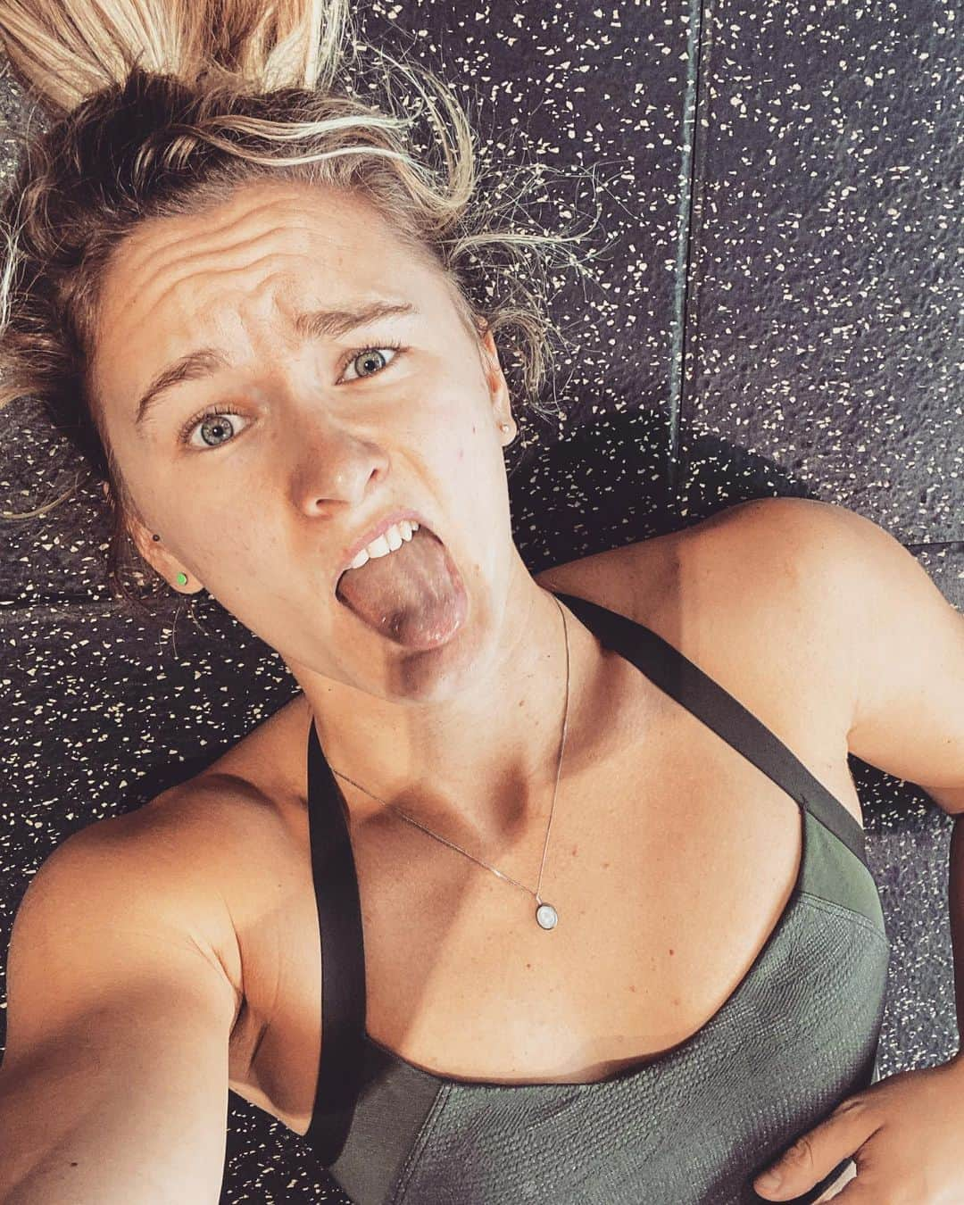 シャウナ・コックジーさんのインスタグラム写真 - (シャウナ・コックジーInstagram)「Literally felt like I was melting in the gym today! Did summer come back? I’m not complaining if it did! I’m not sure I’m ready for autumn.」9月15日 5時46分 - shaunacoxsey