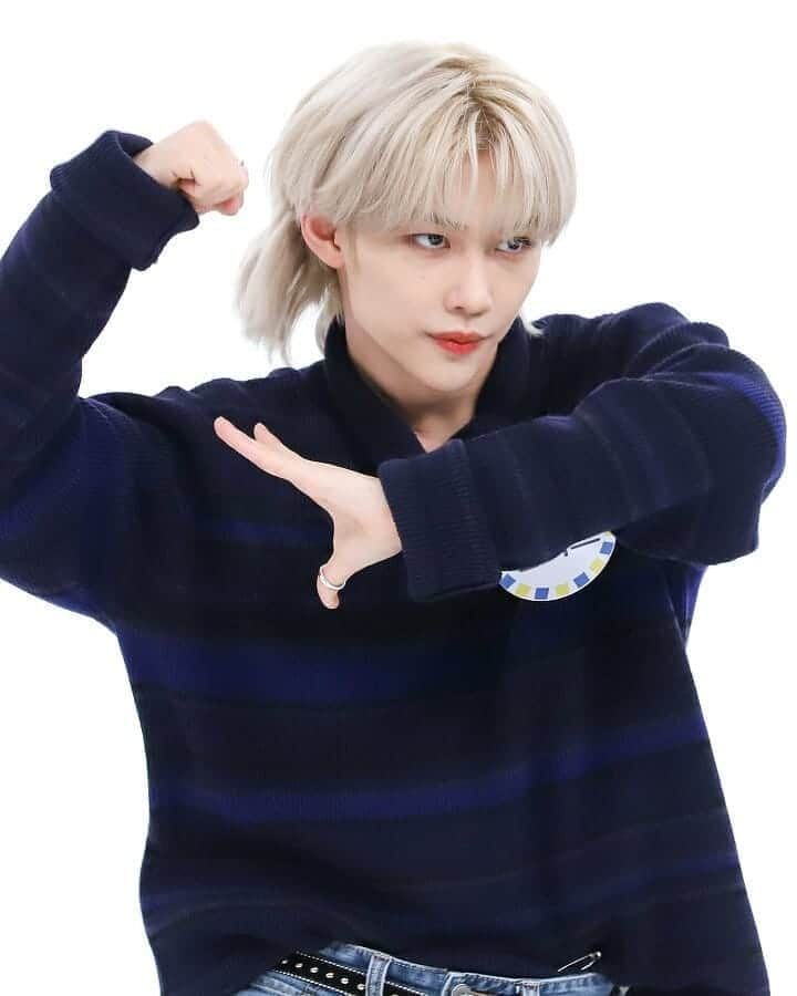 フェリックスさんのインスタグラム写真 - (フェリックスInstagram)「Weekly Idol preview ❤ . . #필릭스 #felix #leefelix #straykidsfelix #felixlee #straykids #jyp #jype #jypnation #스트레이키즈 #スキズ」9月15日 11時31分 - felix.skz