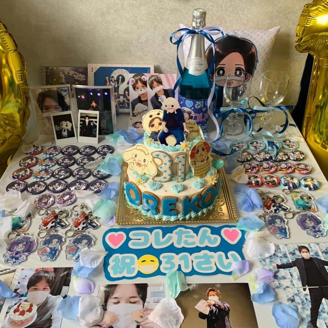 コレコレさんのインスタグラム写真 - (コレコレInstagram)「今年の誕生日ケーキ 遅くなったけどお祝いしてくれた 視聴者ありがとう🥺  #youtuber  #クリーム苦手 #1年ぶりの投稿」9月15日 6時34分 - korekoretan