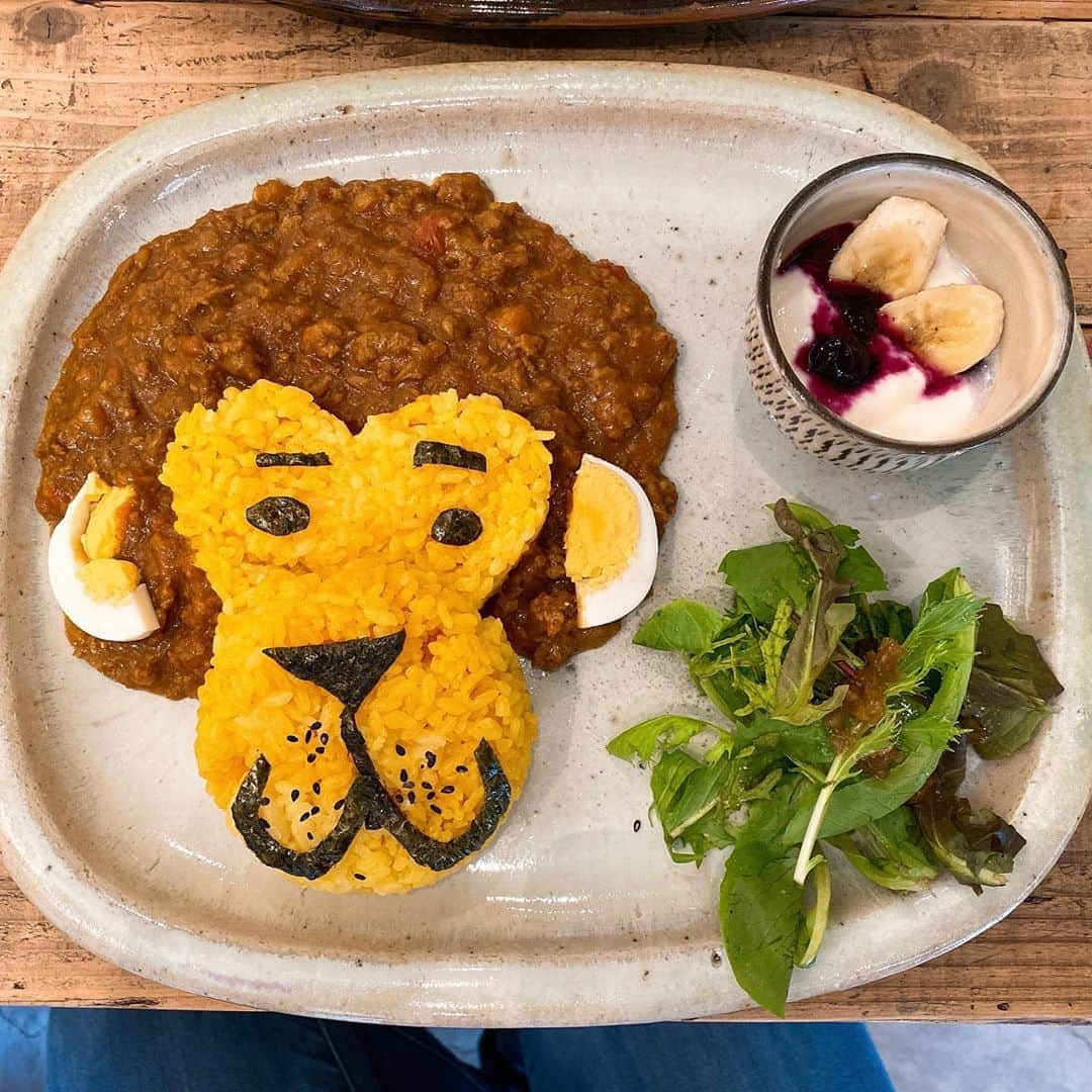 山岸久朗さんのインスタグラム写真 - (山岸久朗Instagram)「さるカレー食べてん。  #zoologique  #gallaryandcafezoologique  #curry #curryrice #currystagram #currylover #curryosaka #cafe #café #cafestagram  #ズーロジック #ズーロジックカフェ #カフェ #カフェ巡り #カフェ好きな人と繋がりたい #カフェスタグラム #カレー #カレーライス #カレー大阪 #大阪カレー #大阪カレー部 #四條畷 #四條畷カフェ #四條畷ランチ #四條畷学園 #四條畷グルメ #四條畷市  #山岸久朗 #山岸弁護士 #山岸弁護士が飯テロ中」9月15日 6時56分 - yamaben