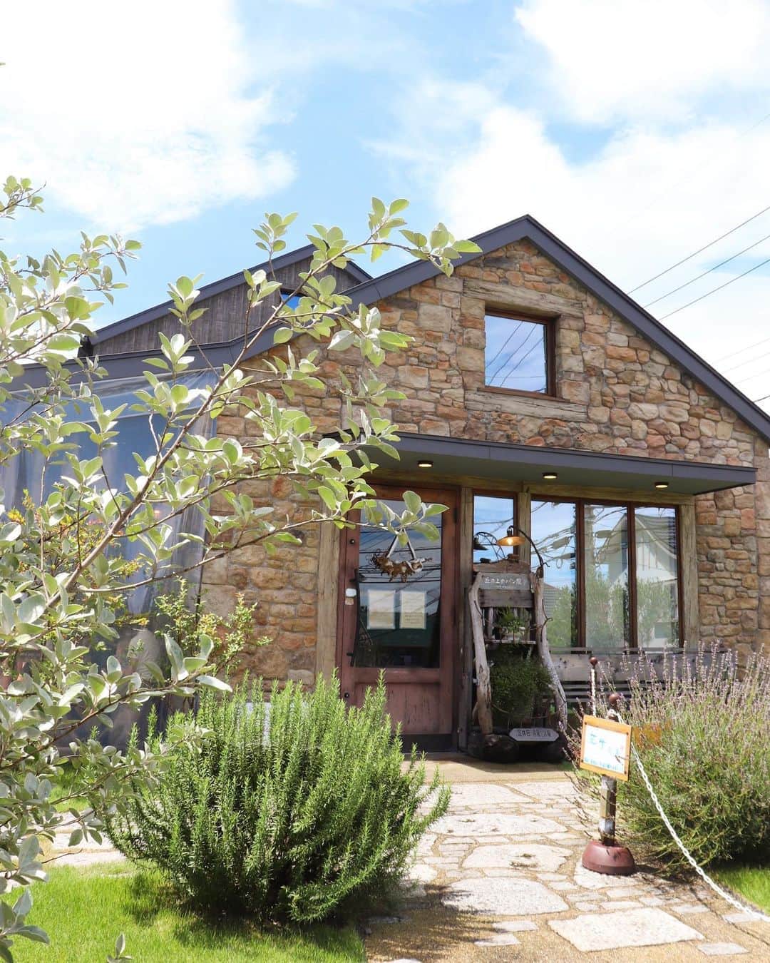 丘の上のパン屋 のグルメインスタ