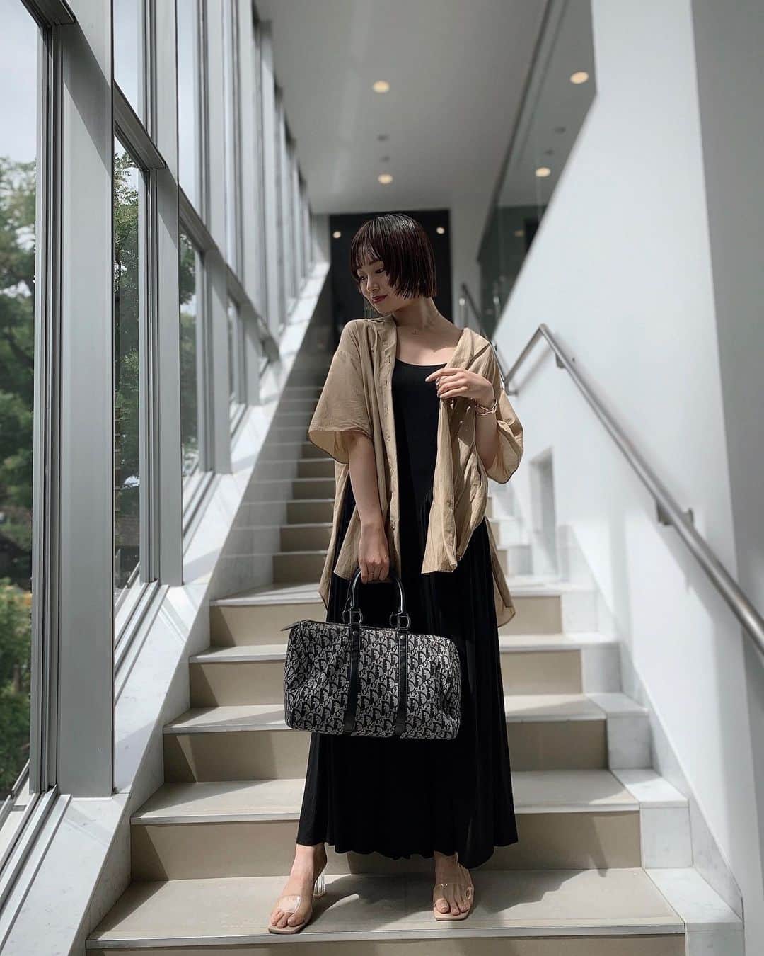 舞雛かのんさんのインスタグラム写真 - (舞雛かのんInstagram)「🧳.  vintage dior.  大きめのボストンだから、1泊くらいの旅行用にも オススメです‪‪❤︎‬.  #hedy #hedydaikanyama #vintage #dior #daikanyama」9月15日 8時56分 - mizho_601