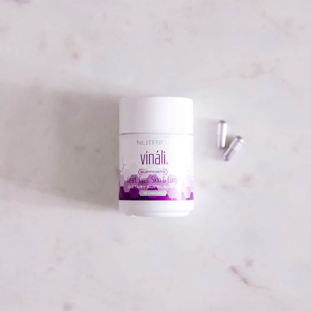 ARIIX Officialさんのインスタグラム写真 - (ARIIX OfficialInstagram)「A small part of your 💜 morning. A BIG benefit to your day.⁠ ⁠ ⁠ Vináli® is a potent antioxidant combination of grape 🍇 seed and grape skin extracts, vitamin C sourced from whole foods, bioflavonoids, minerals, and phytonutrients.⁠ ⁠ This winning combination of nutritive power boosts your whole-body wellness by supporting the immune system, offering free-radical protection, and promoting cell health and skin elasticity.⁠ ⁠ ⁠ ⁠ ⁠ #ariix360 #ariix365 #ariix #ariixcorp #vinali #antioxidant #grapeseedextract #grapeskinextract #vitaminc #bioflavonoids #minerals #phytonutrients #wellness #immunesystemsupport #freeradical #cellhealth #skinelasticity #nutrifii #myariixlife #ariixlifestyle」9月15日 9時16分 - partnercoglobal