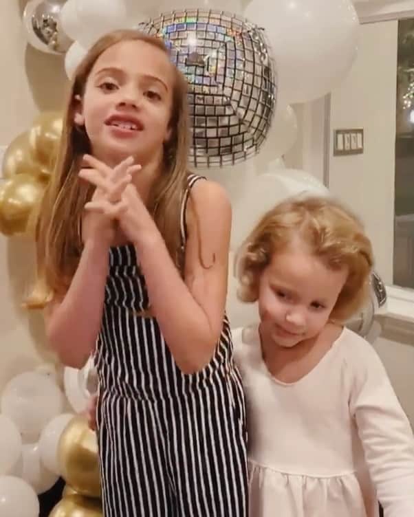 A.J.のインスタグラム：「Daddy loves you girls so much!! I’m going to bring this mirrorball home for you both! @dancingabc #DWTS #TeamPrettyMessedUp」