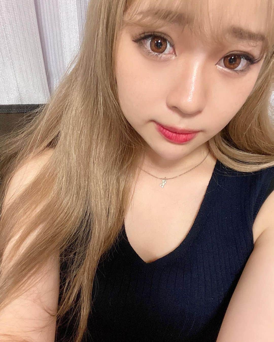 のインスタグラム：「あっぷ。前髪あるとあざといなあ。笑 . 17ライブは17日からまたやります✌🏻💓 . . .」