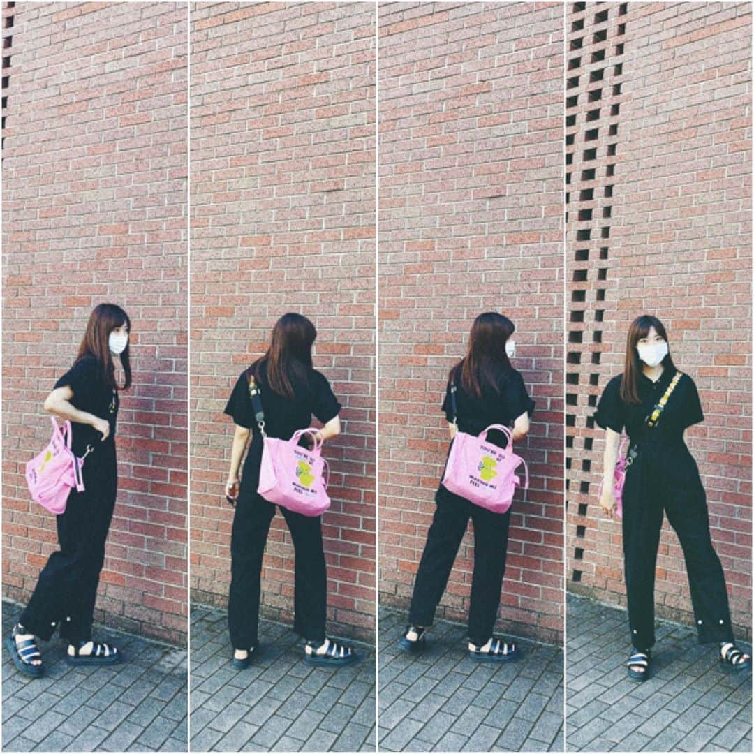 渥美友里恵のインスタグラム：「「トリプルアクセル⛸」﻿ ﻿ 跳びそうで跳ばない4コマ風 実はフィギュアスケート部に所属していました﻿🤭 ﻿ I love #magdaarcher ♡﻿ ﻿ ﻿ #ファッション #ファッションコーデ #ootd  #moussy #marcjacobs #drmartens」
