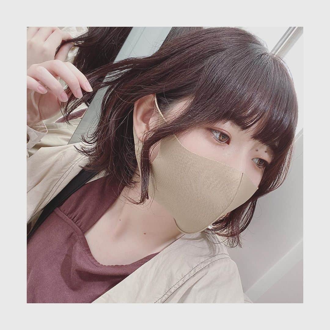 のインスタグラム：「* New Hair Colour💕 . . . . 舞台も無事に千秋楽を迎えたので 明るかった髪色を秋カラーに変えてきました〜✨ . . #newhaircolor #silklei #instahair #ınstagood #mako #hairarrange #ボブヘアー #波ウェーブ」