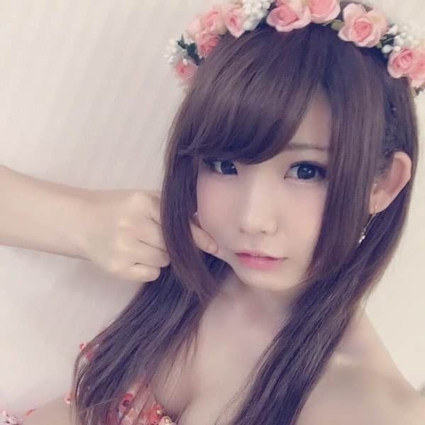 えなこファンページのインスタグラム：「#えなこ #えなこりん #enako #コスプレ #コスプレイヤー #cosplay #cosplayers #ファッション #かわいい #可愛い #ネイル #モデル #大好き #ネイル #コスメ #ヘアアレンジ #コーデ #ファインダー越しの私の世界」
