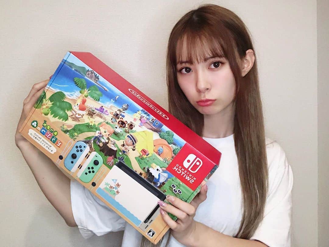 生田衣梨奈さんのインスタグラム写真 - (生田衣梨奈Instagram)「♥当たったーーーー♥﻿ ﻿ Nintendo Switch あつまれどうぶつの森﻿ 当選しました！！！！﻿ ﻿ やっと当たったんだよ泣﻿ ﻿ 発売からずっと応募はしてたんだけど﻿ 当たらんかったんよ😭﻿ ﻿ でもやっとよ😭﻿ ﻿ なので。。。﻿ 1からのスタートであつもりしてます♥﻿ ﻿ ﻿ #morningmusume20 #モーニング娘20﻿ #helloproject  #顔面国宝﻿ #えりぽんかわいい #アイドル﻿ 存在が #インスタ映え #かわいい﻿ #Love #beauty﻿ #followme #makeup﻿ #Instagram #instagood﻿ #메이크업 #얼스타그램﻿ #ig_Japan #팔로미﻿ #フォロー歓迎 #ootd﻿ #あつもり #あつまれどうぶつの森﻿ #Nintendo  #NintendoSwitch﻿ #いいね #写真﻿ #IDOL #골프﻿ #SELFIE #셀카」9月15日 20時08分 - erina_ikuta.official