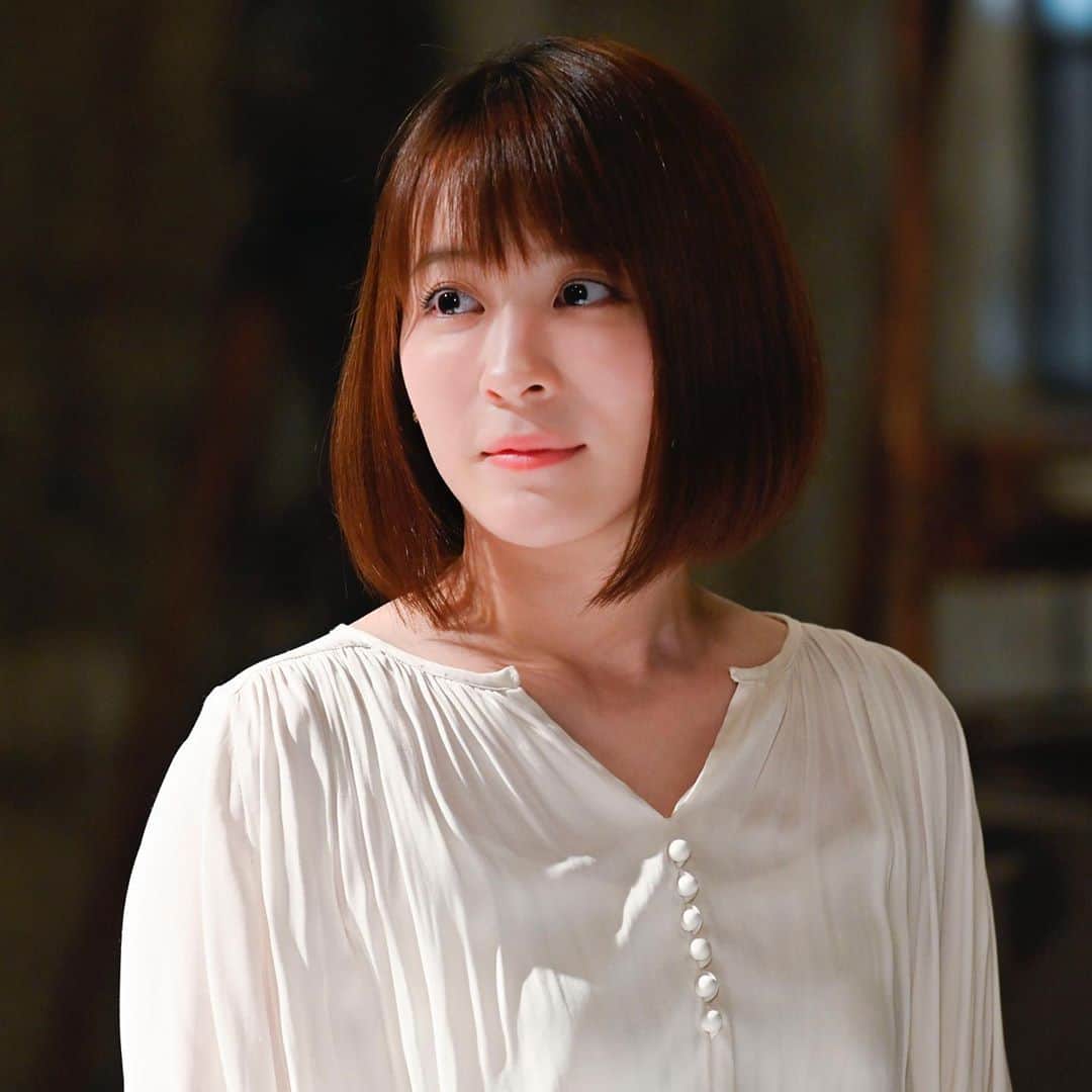 テレビ朝日「未解決の女　警視庁文書捜査官」のインスタグラム：「#未解決の女 最終回まであと2日❗️   失踪したエリート刑事・富野康彦( #市原隼人 )の恋人・杉山貴子( #北乃きい )  富野が失踪した日、自宅に電話をかけて留守録メッセージを残していた。 実は、10年前の冤罪事件と“思わぬ接点”があり…⁉️」
