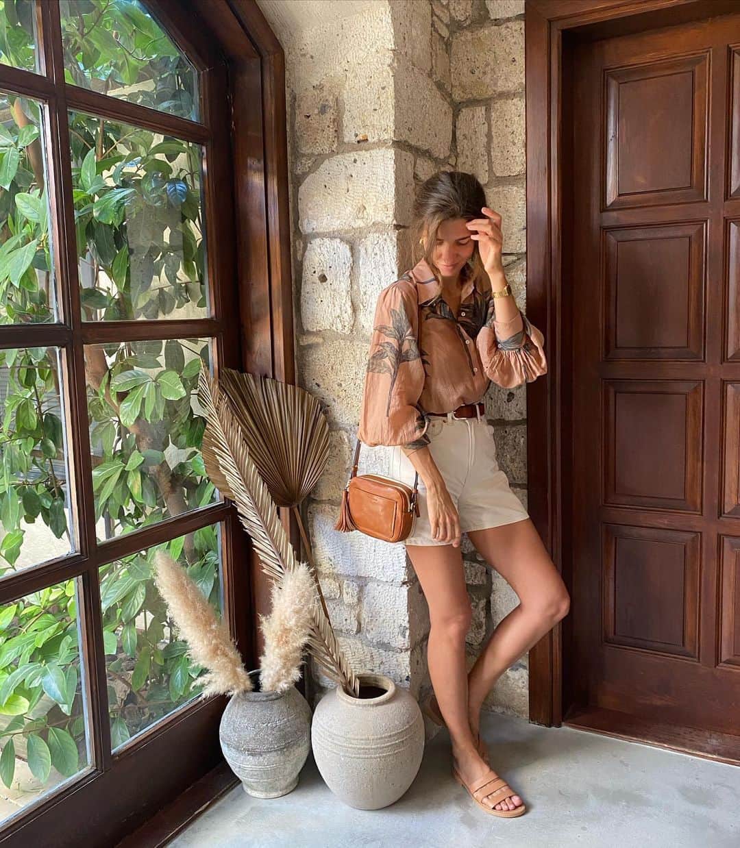 The Horseさんのインスタグラム写真 - (The HorseInstagram)「The Double Zip Cross Body bag in vacay mode with @alice_grigoriadi ✨」9月15日 20時18分 - the_horse
