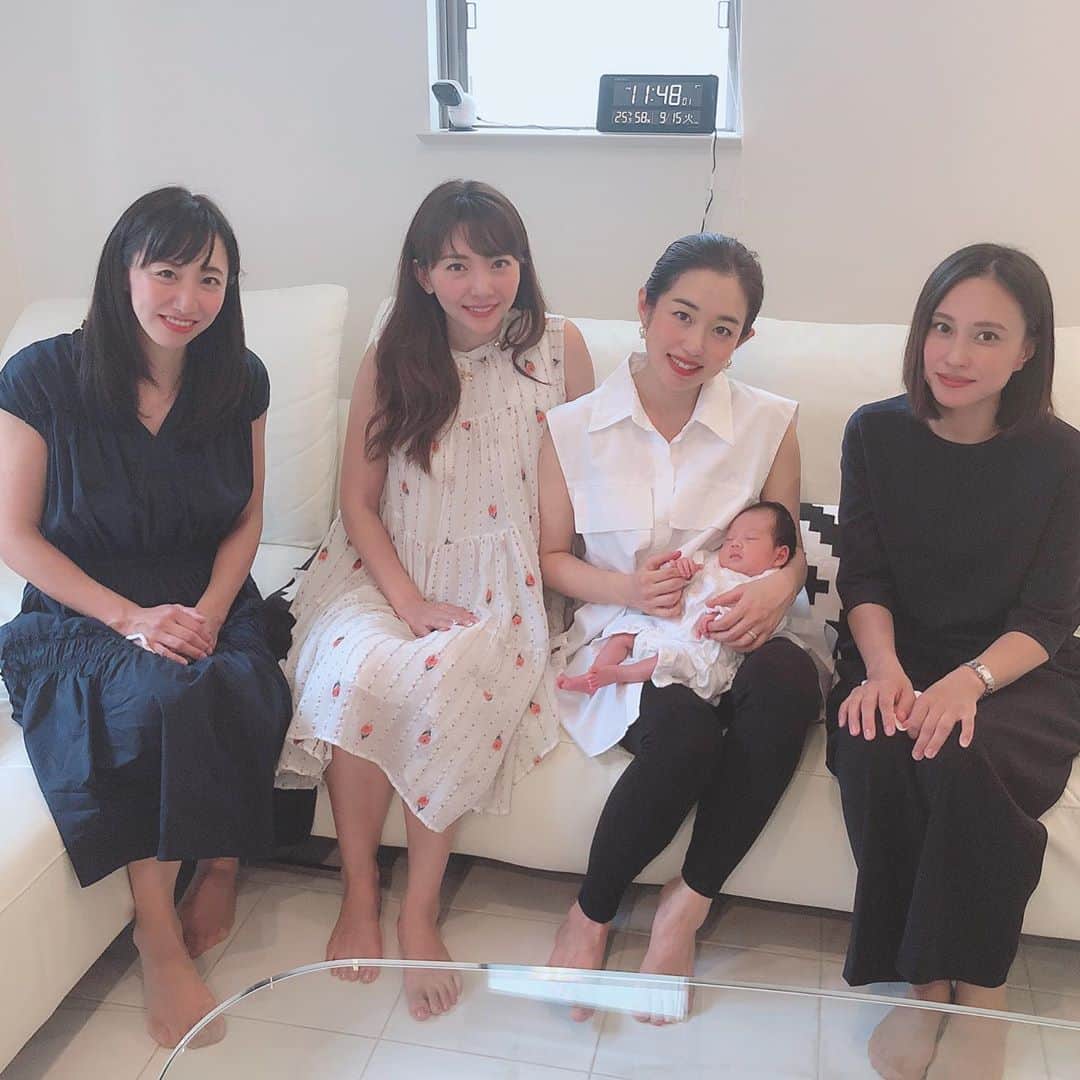 前田早穂のインスタグラム：「名古屋女子アナ仲間が出産したので、赤ちゃんに会いに👶🏻可愛くて癒された😭❤️赤ちゃんのパワーはすごい！」