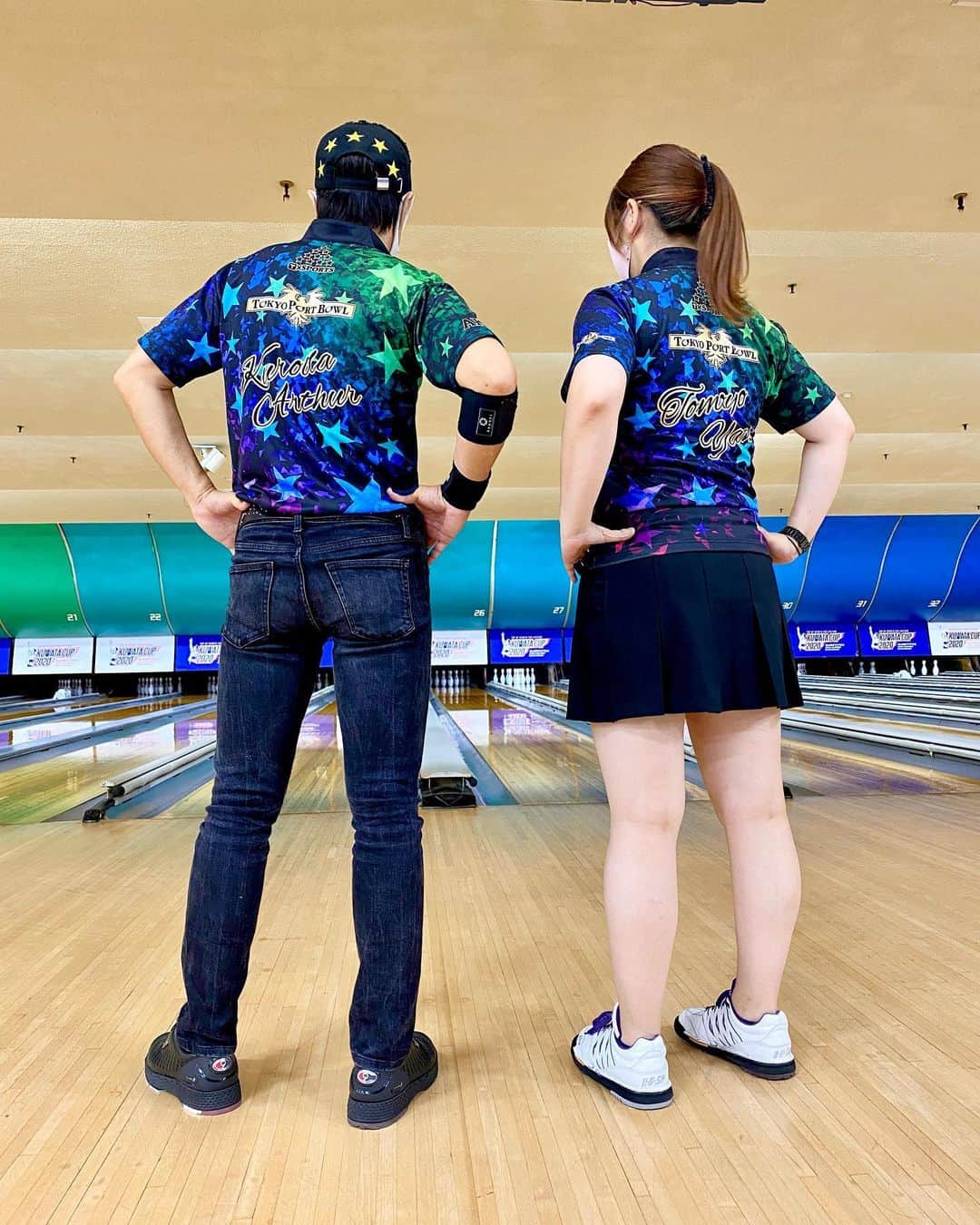 黒田アーサーさんのインスタグラム写真 - (黒田アーサーInstagram)「花きゃべつリーグで僕のダブルスパートナー矢野朋代プロ💕昨日は黒田アーサーモデルのユニフォームで揃えて気合い入れて同率トップのチームと直接対決😤👊結果は同点で順位変わらず😆でも良い勝負で楽しかったです😁朋ちゃん次回は勝って単独首位に立とうね😉👍 #花きゃべつリーグ #ダブルパートナー #矢野朋代プロ #tスポーツ  #黒田アーサーモデル  #お揃いユニフォーム  #リーグ首位キープ  #次回も楽しみ」9月15日 13時56分 - kuroda_arthur