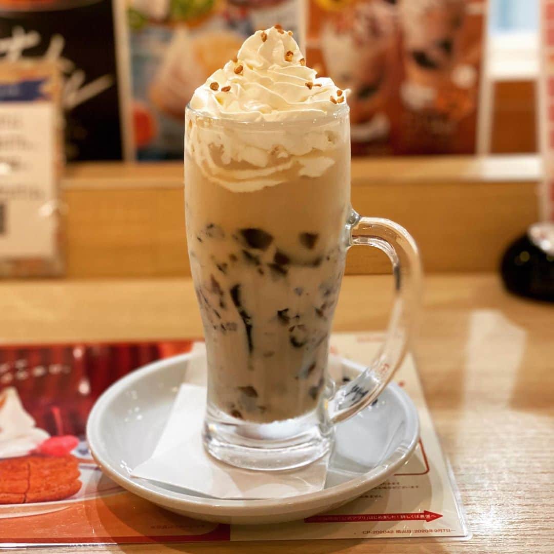 みずしな孝之のインスタグラム：「コメダでネタ出しするのテンション上がります」