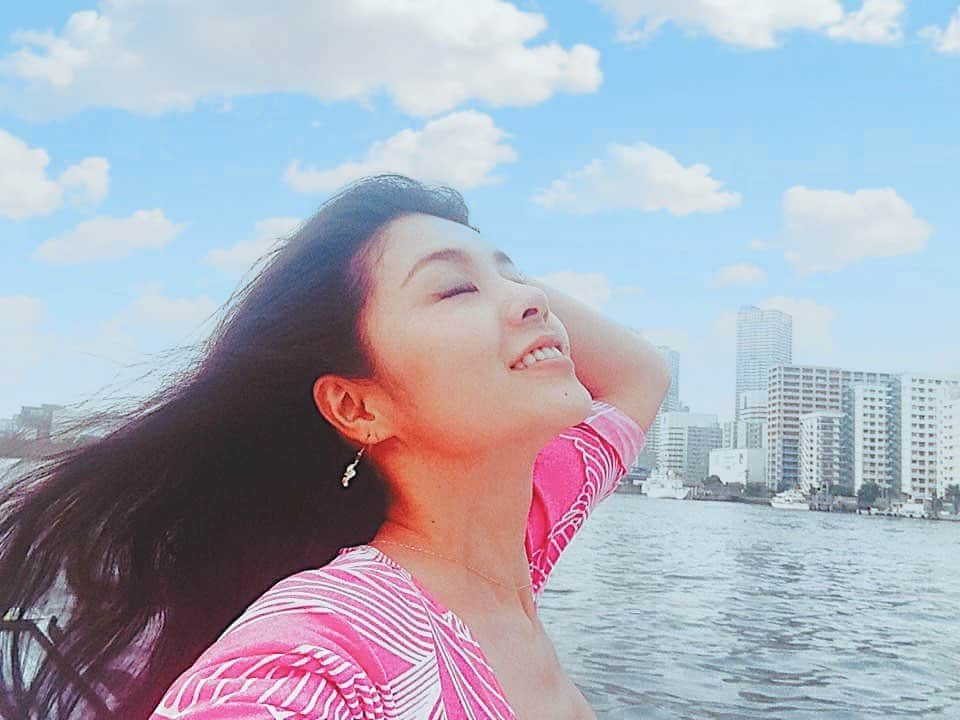 日下裕江さんのインスタグラム写真 - (日下裕江Instagram)「だんだん涼しくなって来て 夏が終わりつつあるのを感じる…  寂しい🍃  けど、 秋も楽しもう♪  #夏が終わる #夏の終わりを感じる #涼しくなって来た #もうすぐ秋だね #夏が終わるの寂しい #秋も楽しもう #さようなら2020年夏」9月15日 14時56分 - hiroe___h