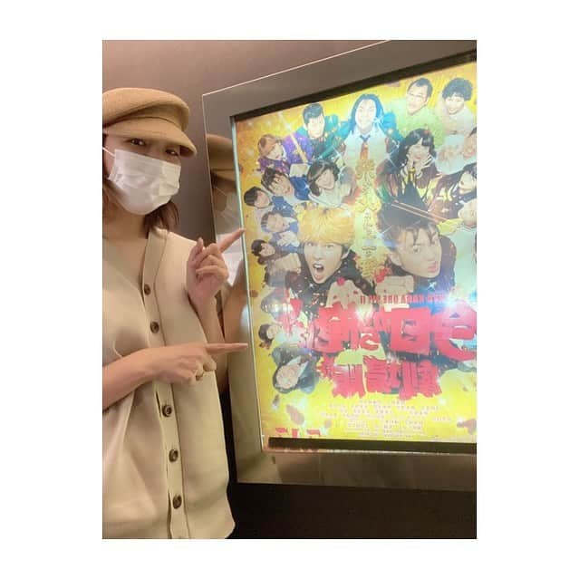 瀬奈じゅんさんのインスタグラム写真 - (瀬奈じゅんInstagram)「﻿ ﻿ 初号試写会に伺えなかったので、ただの「今日俺ファン」として観てきましたー。﻿ ﻿ やっと観れたー。﻿ 超絶おもろかったー。﻿ アクション映画やったー。﻿ 知らんかったー笑。﻿ だって三橋家から出た事ないからー笑。﻿ ﻿ にしても、笑うって大切ね！！﻿ ﻿ まだ観てない方、三密守って劇場へＧＯ！！﻿ ﻿ ﻿ #今日から俺は　﻿ #今日から俺は劇場版　﻿ #今日俺　﻿ #三橋家　﻿ #主人と久しぶりのデート　﻿ #こんな妻… ﻿ #どう思ったんやろか… ﻿ #瀬奈じゅん」9月15日 14時57分 - junsena_official