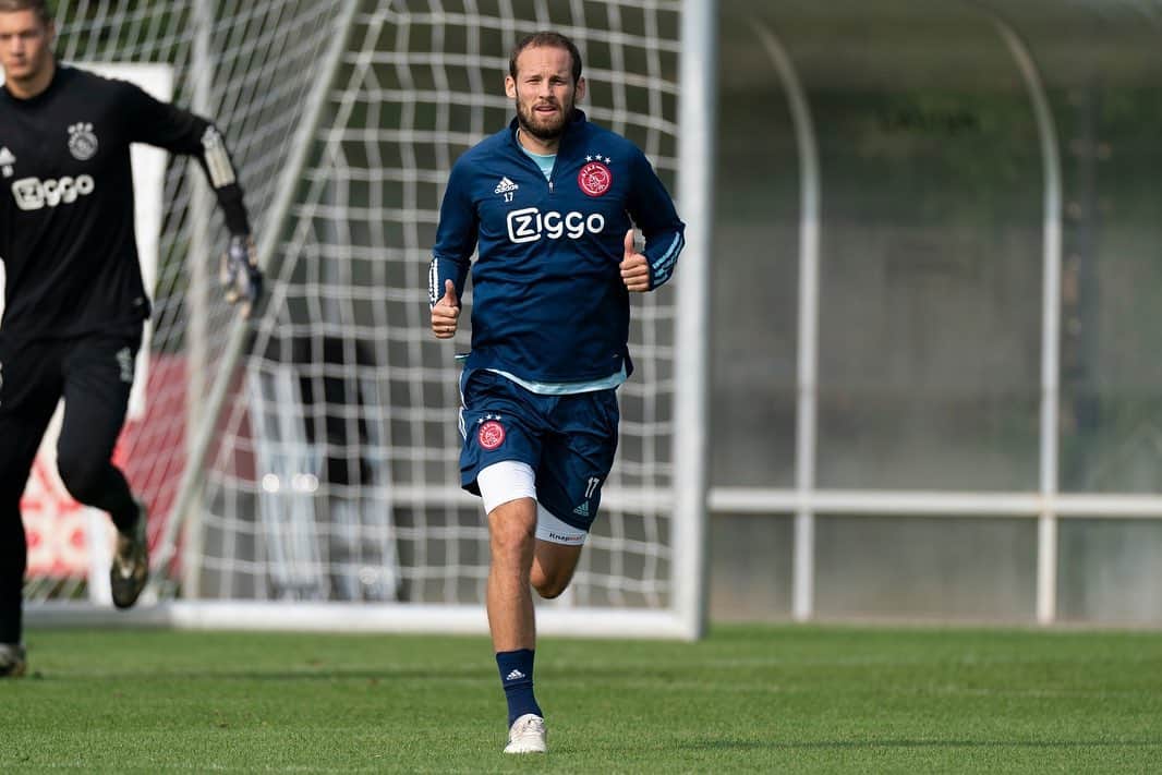 デイリー・ブリントのインスタグラム：「⚽️😁」