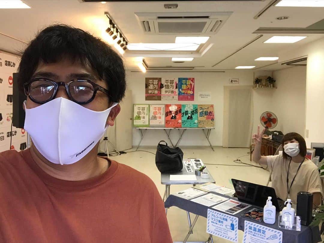 梶剛のインスタグラム：「‪本日もかじ笑店、19時までオープンしてます！‬  ‪アルバイトは須藤さんです！‬  ‪僕は17時までいまーす！‬  ‪源内甲子園の展示してるから観にきてね！‬  ‪#かじ笑店‬」
