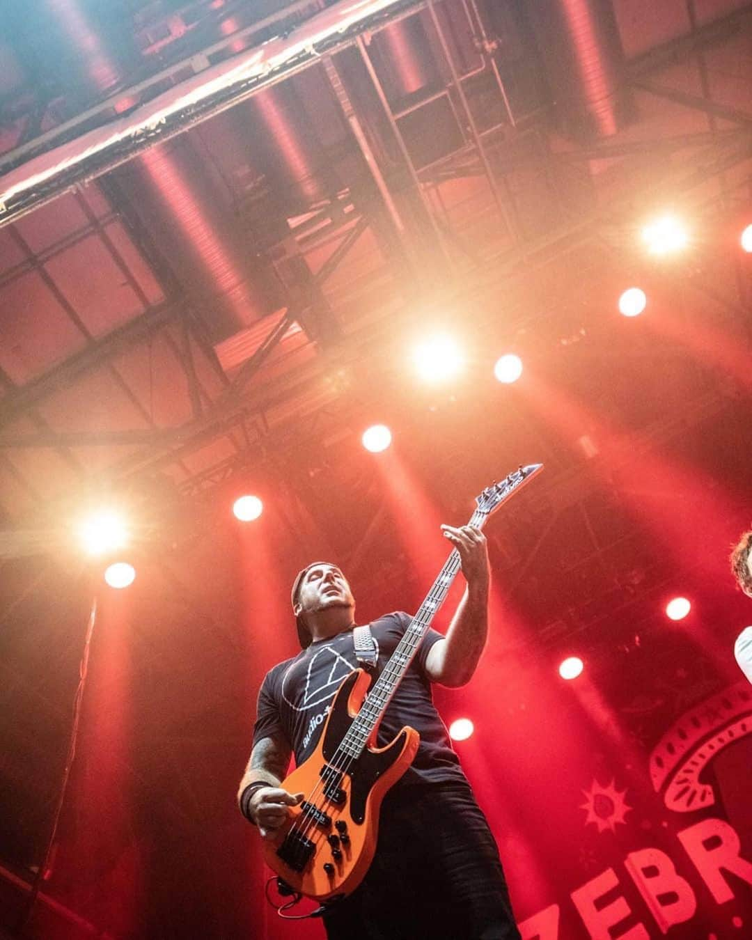 Zebraheadさんのインスタグラム写真 - (ZebraheadInstagram)「@iambenozz feeling that bass!!  #Zebrahead #braininvaders #jacksonguitars  📷 by @nickneuenhausphotography」9月15日 15時35分 - zebraheadofficial