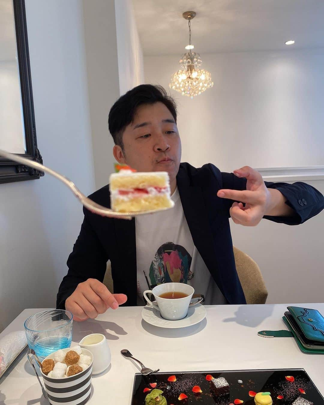 高橋愛さんのインスタグラム写真 - (高橋愛Instagram)「バースデーランチ🎂❤️ ㅤㅤㅤㅤㅤㅤㅤㅤㅤㅤㅤㅤㅤ ㅤㅤㅤㅤㅤㅤㅤㅤㅤㅤㅤㅤㅤ あげたい写真 いっぱいあるから ブログに少しづつ 書こうと思います💗 ㅤㅤㅤㅤㅤㅤㅤㅤㅤㅤㅤㅤㅤ 忙しいのに 時間作ってくれて 本当に、ありがとう。 ㅤㅤㅤㅤㅤㅤㅤㅤㅤㅤㅤㅤㅤ 34歳も よろしくね！」9月15日 15時41分 - i_am_takahashi