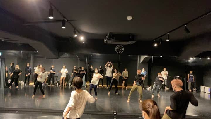 黒須洋壬のインスタグラム：「黒須洋嗣 JAZZ CLASS(sub) 2020.Sep.15th @danceworks_jpn  @xross #不可幸力  #vaundy #mask #dance #jazzdance #tokyo #japan」