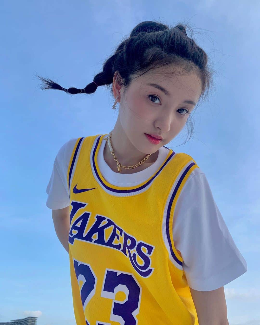 リン・シャオザイのインスタグラム：「💛」