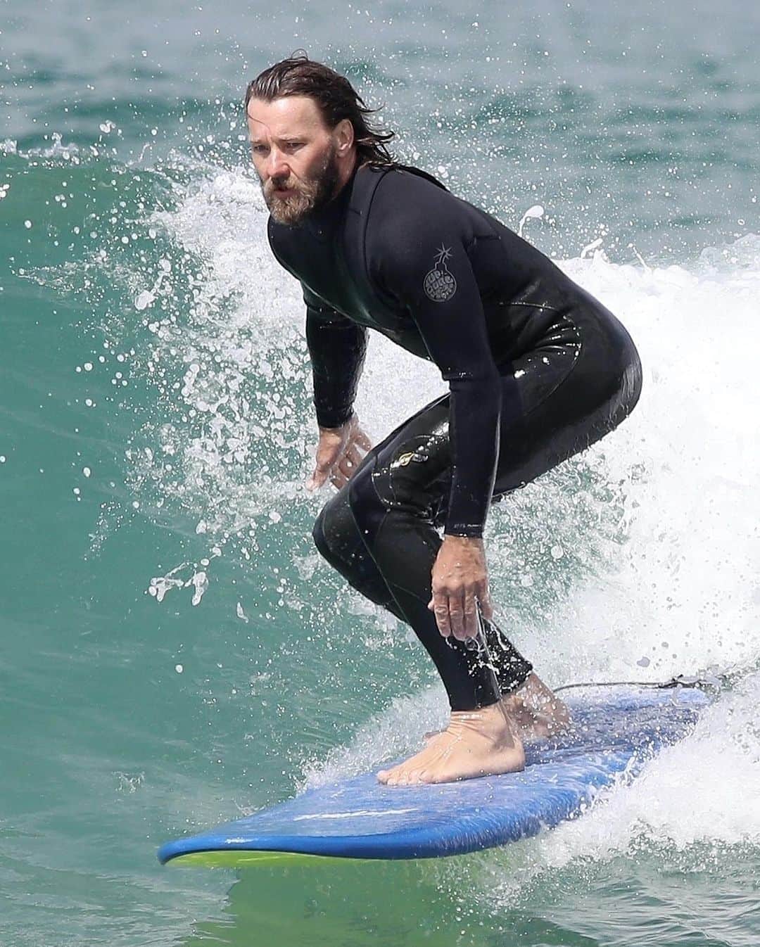 Just Jaredさんのインスタグラム写真 - (Just JaredInstagram)「Joel Edgerton shows off his toned physique after going surfing in Australia. Lots more pics now on our site! #JoelEdgerton Photos: Backgrid」9月15日 16時19分 - justjared