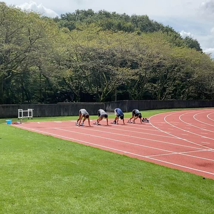 金井大旺のインスタグラム：「鍛錬期を終えて、今日はSDとスピードを上げた中での走りを確認👍  長田さんフライングで悲鳴。笑 #SD #30m #短距離練習 #mizuno」