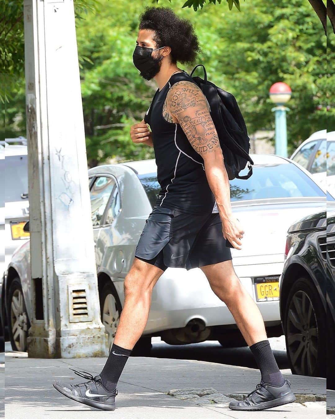 Just Jaredさんのインスタグラム写真 - (Just JaredInstagram)「Colin Kaepernick was spotted stepping out in New York City on Monday afternoon, days after the NFL kicked off a new season. He called out the league this weekend for airing “propaganda about how they care about Black Life.” #ColinKaepernick Photo: Getty/GC Images」9月15日 16時30分 - justjared