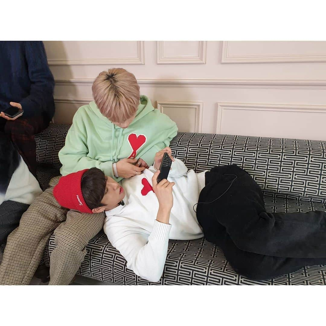 Stray Kidsさんのインスタグラム写真 - (Stray KidsInstagram)「My baby 뽁이~~~ 생일 축하한당~~ ㅋㅋㅋㅋ 알러뷰 브로 #뽁이#생일」9月15日 16時35分 - realstraykids