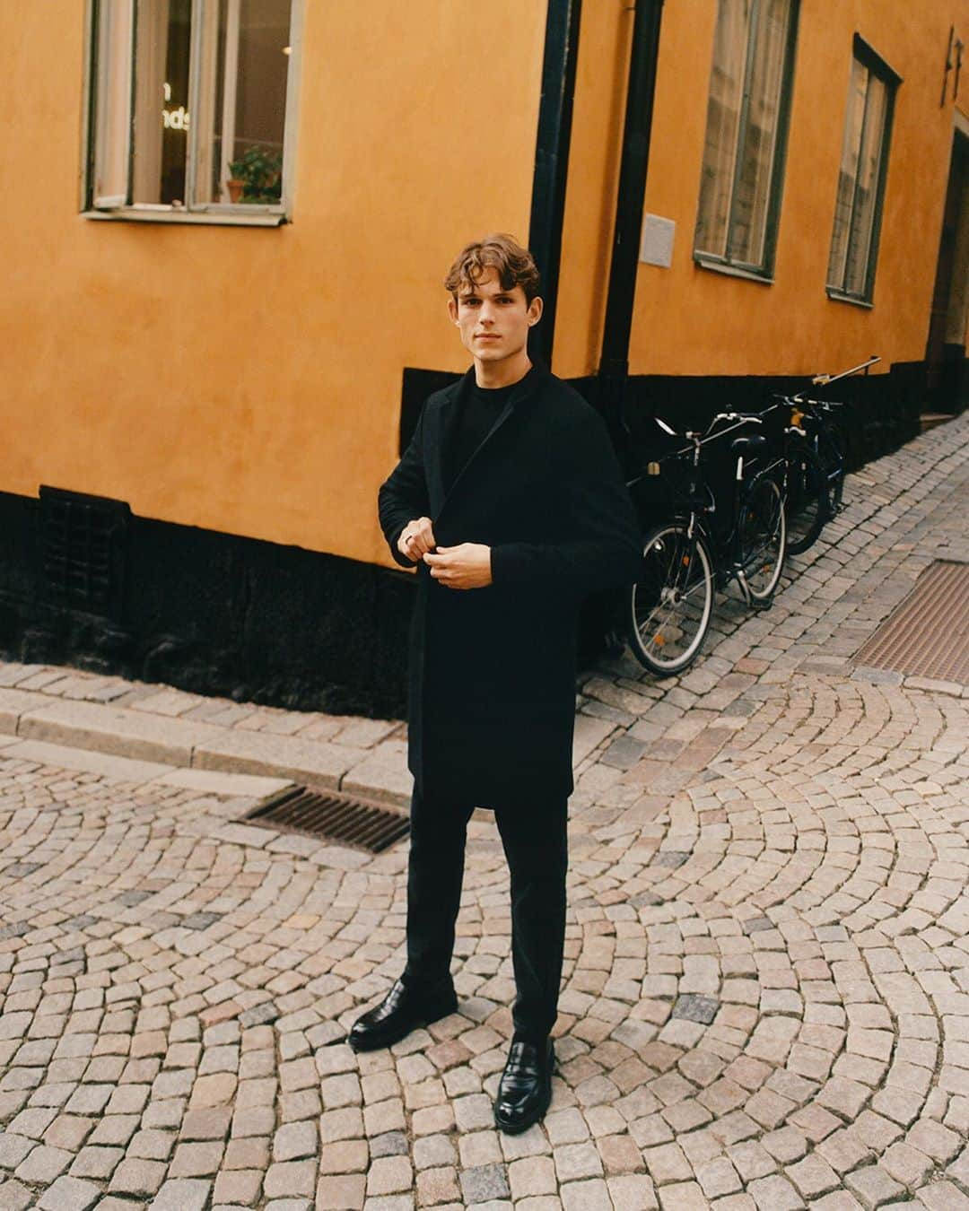 ZARAさんのインスタグラム写真 - (ZARAInstagram)「ZARA / CITIES. A project shot in the streets of Stockholm @zaraman #zaracities #zaraman」9月15日 16時53分 - zara