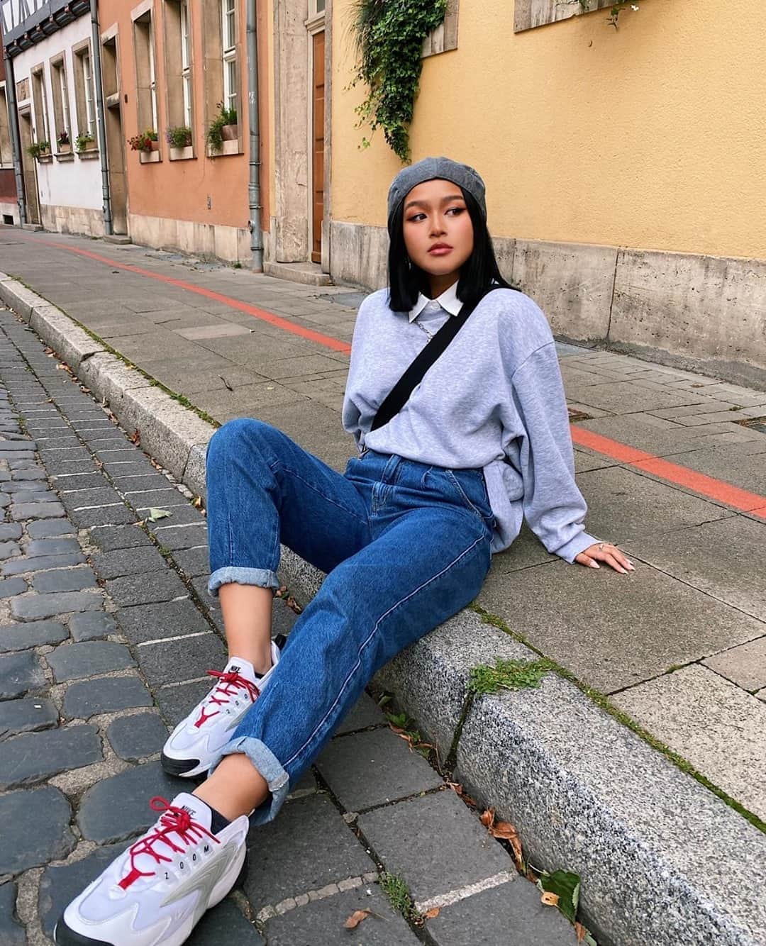 TALLY WEiJLさんのインスタグラム写真 - (TALLY WEiJLInstagram)「It doesn't get more comfy than this ☁️⁠ Beauty @baochiinguyen has been caught flexing in her Slouchy Jeans 🔎SPADELISA2. Get yours now on www.tally-weijl.com and in stores. ⁠ ⁠ #TALLYWEiJL #OwnIt #itsinmygenes #jeans #denimlover」9月15日 18時01分 - tally_weijl